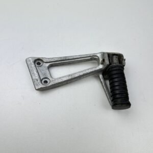 PLATINE REPOSE PIED PASSAGER DROITE YAMAHA TDR 125 1998-2003