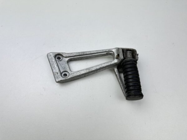 PLATINE REPOSE PIED PASSAGER DROITE YAMAHA TDR 125 1998-2003
