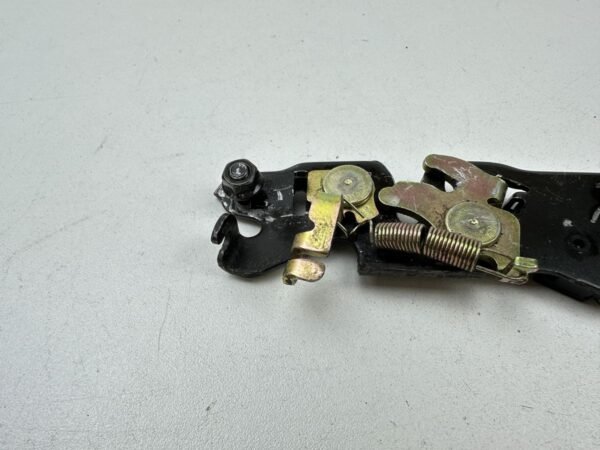 LOQUET DE SELLE HONDA FORZA 250 2005-2008 – Image 2