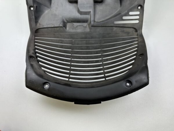 PLASTIQUE GRILLE RADIATEUR YAMAHA X-MAX 125 2006-2009 – Image 8