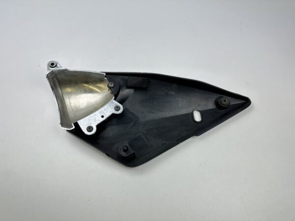ECOPE DROITE DE BOITE A AIR SUZUKI GSF 600 BANDIT 2000-2004 – Image 4