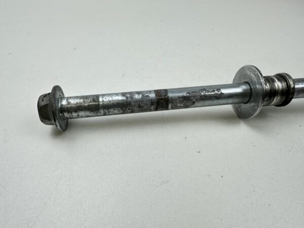 AXE ROUE ARRIÈRE YAMAHA TDR 125 1998-2003 – Image 2