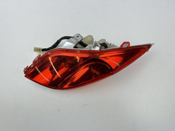 FEU ARRIERE DROIT YAMAHA X-MAX 125 2010-2014 – Image 2