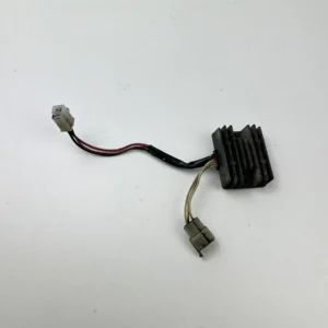 REGULATEUR TENSION YAMAHA SR 125 1992-1995