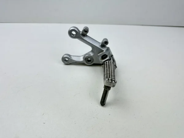 PLATINE REPOSE PIED GAUCHE YAMAHA MT 03 2016-2019