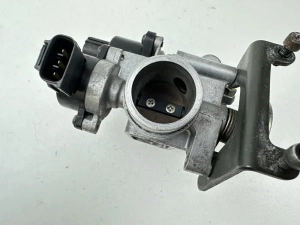 Composant piece moto d'occasion certifié en excellent état - Vendeur professionnel Dratom Parts