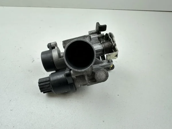 Pièce piece moto d'occasion authentique et vérifiée - Qualité garantie par Dratom Parts