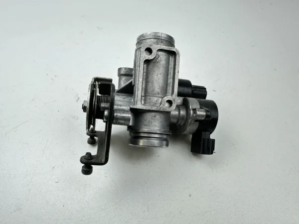 Pièce détachée piece moto d'origine contrôlée et testée - En stock chez Dratom Parts