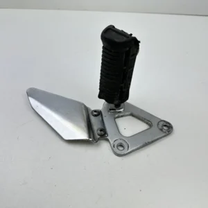 PLATINE REPOSE PIED GAUCHE SUZUKI 500 GSE 2001-2007