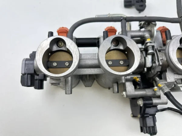 Pièce détachée piece moto d'origine contrôlée et testée - En stock chez Dratom Parts