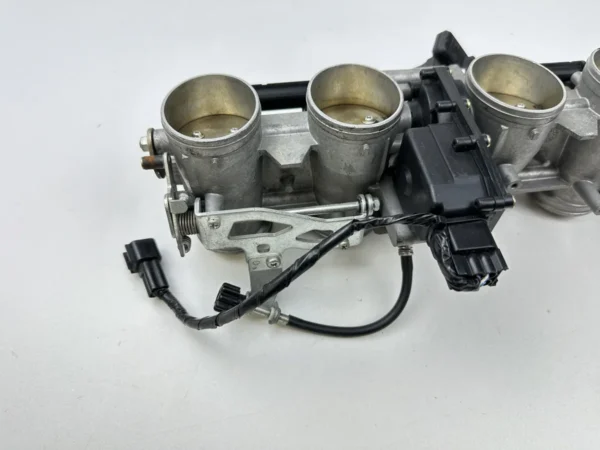 Pièce piece moto d'occasion authentique et vérifiée - Qualité garantie par Dratom Parts