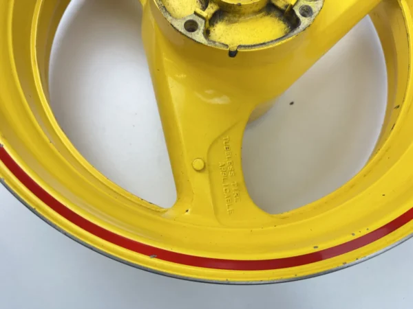 Pièce piece moto d'occasion authentique et vérifiée - Qualité garantie par Dratom Parts