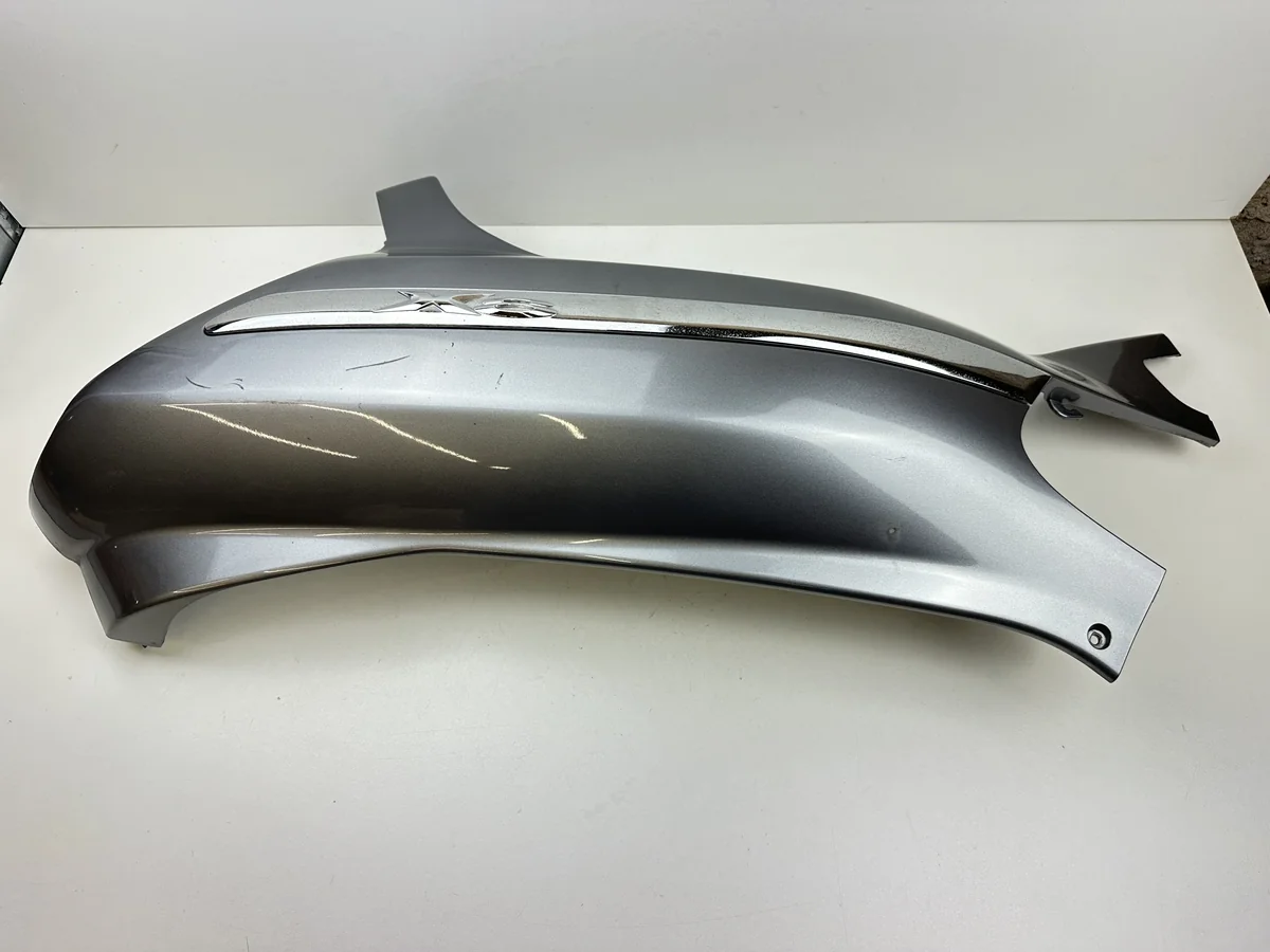 Dratom Parts piece moto 28 26 CARÉNAGE ARRIÈRE DROIT PIAGGIO X8 250 IE 2005-2008