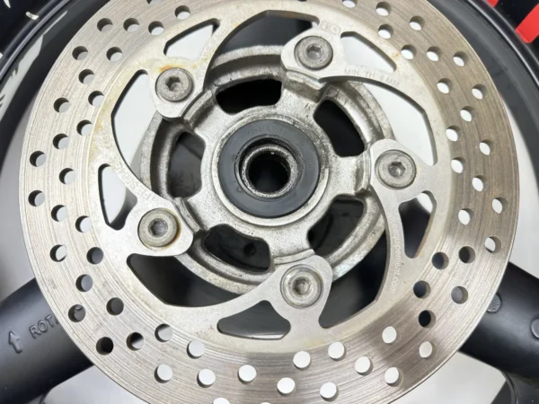 Composant piece moto d'occasion certifié en excellent état - Vendeur professionnel Dratom Parts