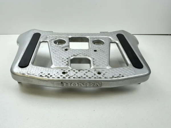 Composant piece moto d'occasion certifié en excellent état - Vendeur professionnel Dratom Parts