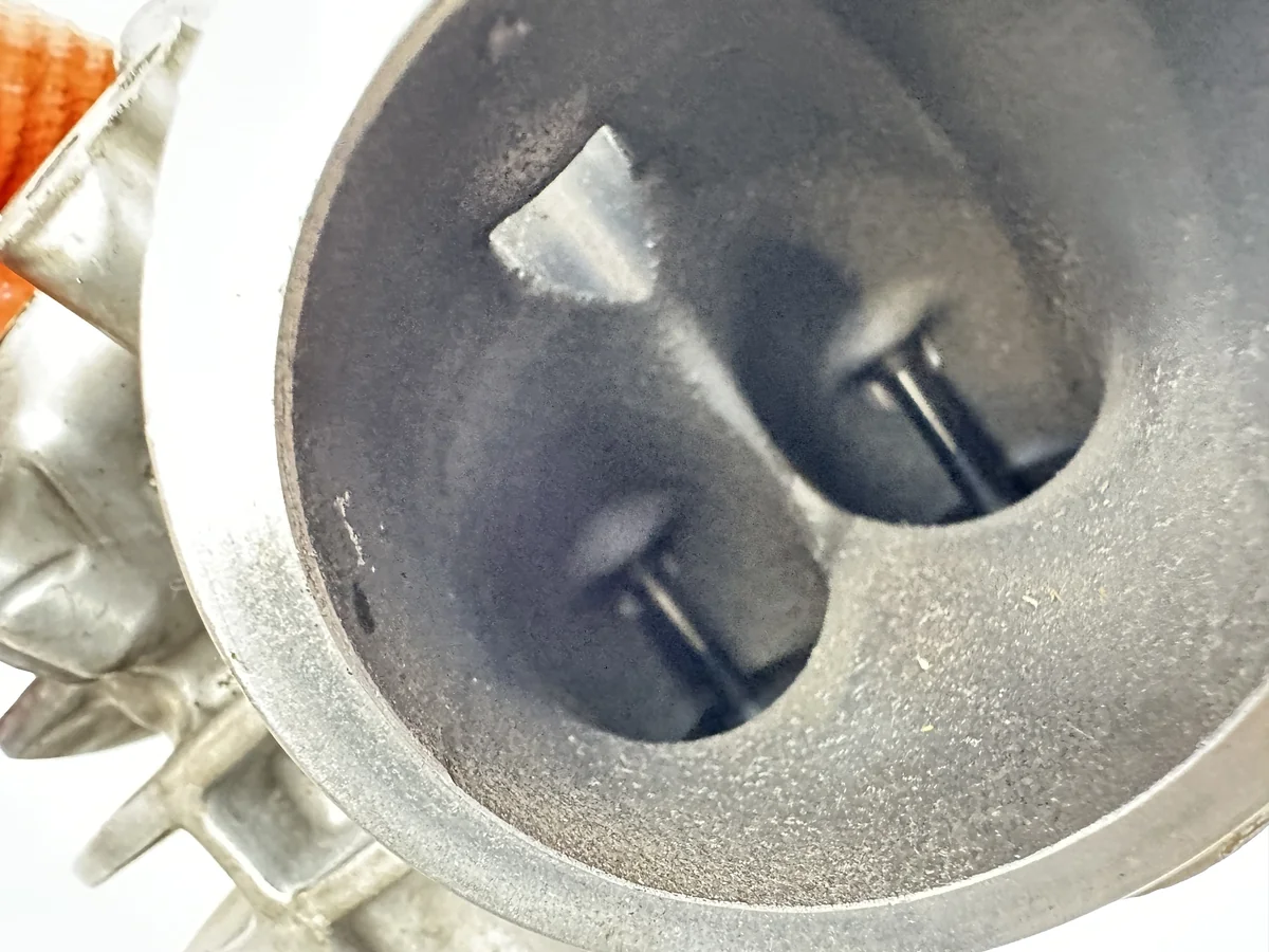 Dratom Parts piece moto 04 44 Pièce piece moto d'occasion authentique et vérifiée - Qualité garantie par Dratom Parts