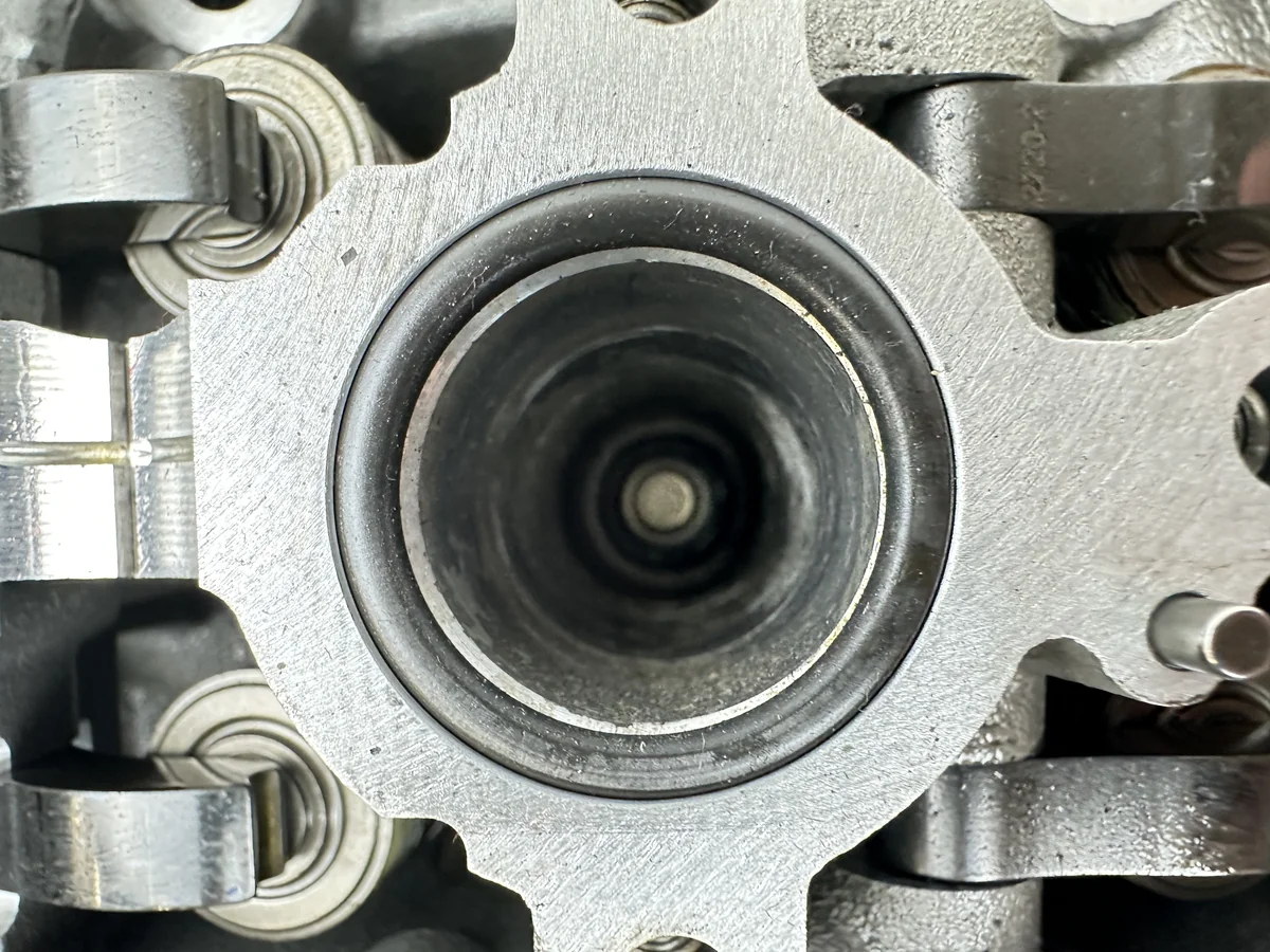 Dratom Parts piece moto 06 37 Composant piece moto d'occasion certifié en excellent état - Vendeur professionnel Dratom Parts