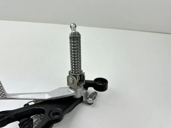 Pièce détachée piece moto d'origine contrôlée et testée - En stock chez Dratom Parts