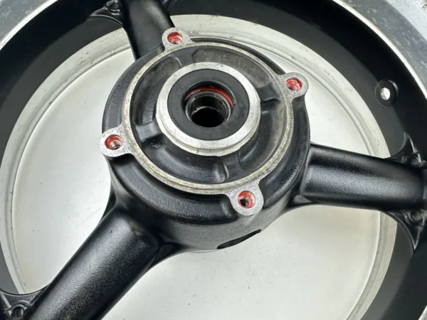 Pièce piece moto d'occasion authentique et vérifiée - Qualité garantie par Dratom Parts
