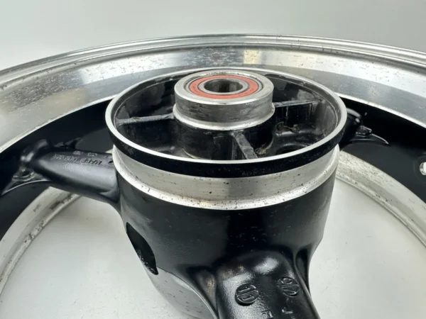 Pièce détachée piece moto d'origine contrôlée et testée - En stock chez Dratom Parts