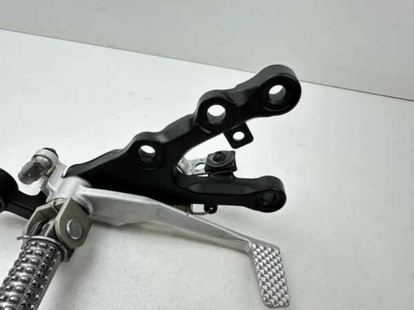 Pièce détachée piece moto d'origine contrôlée et testée - En stock chez Dratom Parts