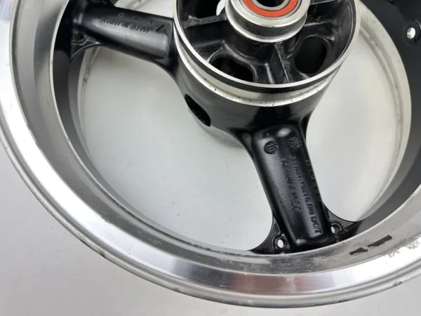 Pièce piece moto d'occasion authentique et vérifiée - Qualité garantie par Dratom Parts