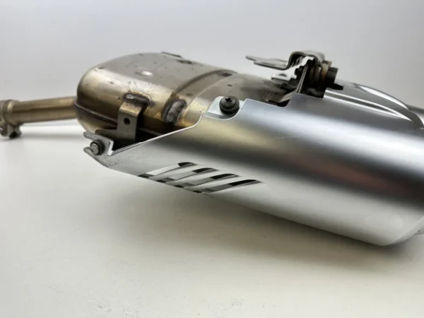 Composant piece moto d'occasion certifié en excellent état - Vendeur professionnel Dratom Parts