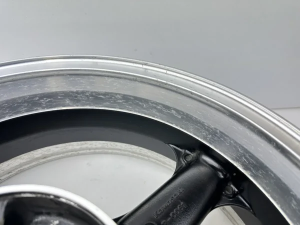 Composant piece moto d'occasion certifié en excellent état - Vendeur professionnel Dratom Parts