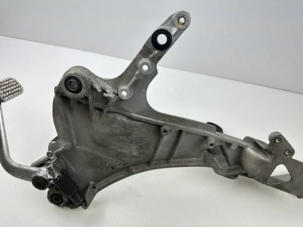 Composant piece moto d'occasion certifié en excellent état - Vendeur professionnel Dratom Parts