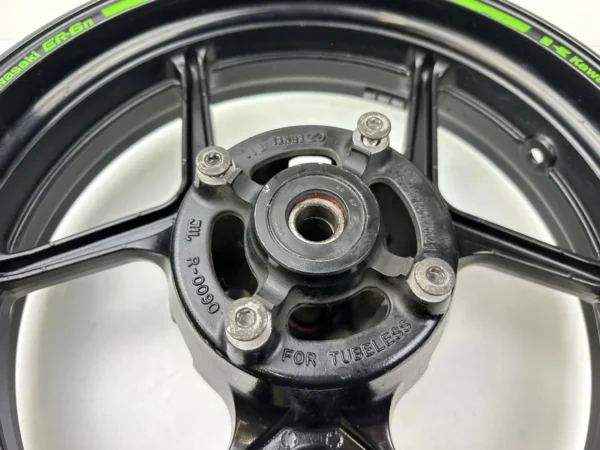 Composant piece moto d'occasion certifié en excellent état - Vendeur professionnel Dratom Parts