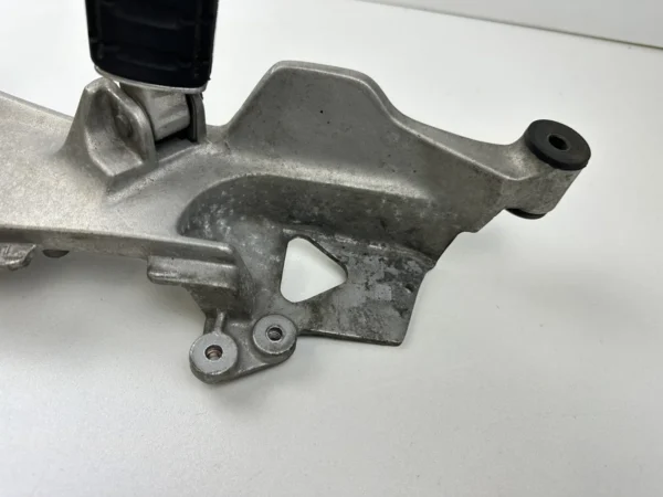 Composant piece moto d'occasion certifié en excellent état - Vendeur professionnel Dratom Parts