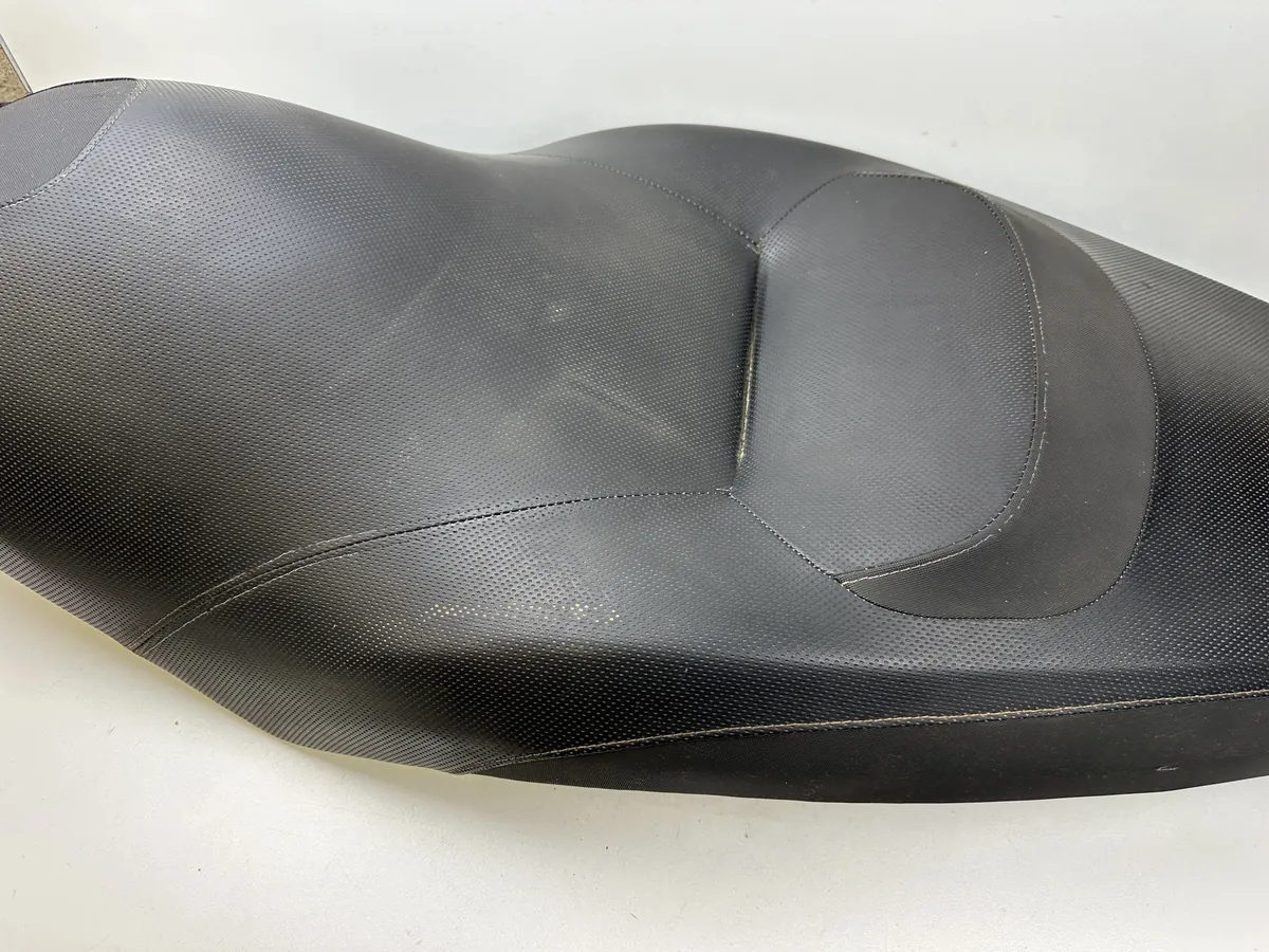 Dratom Parts piece moto 91 15 SELLE YAMAHA X-MAX 125 2006-2009