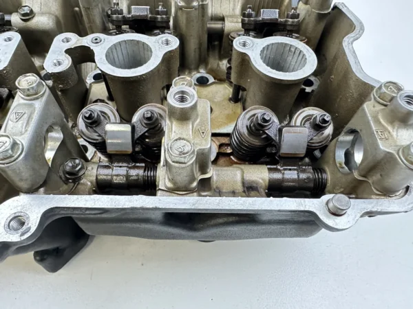 Composant piece moto d'occasion certifié en excellent état - Vendeur professionnel Dratom Parts