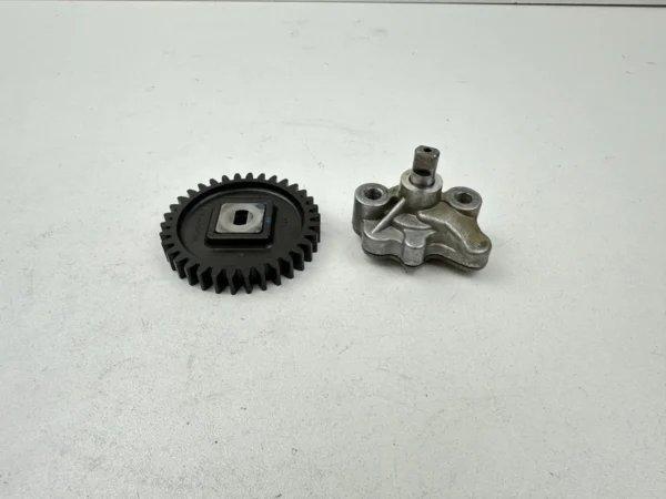 Pièce détachée piece moto d'origine contrôlée et testée - En stock chez Dratom Parts