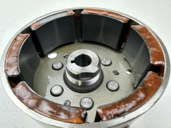 Composant piece moto d'occasion certifié en excellent état - Vendeur professionnel Dratom Parts