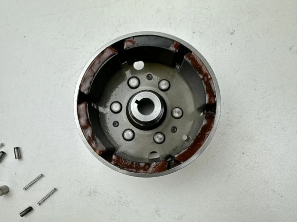 Composant piece moto d'occasion certifié en excellent état - Vendeur professionnel Dratom Parts
