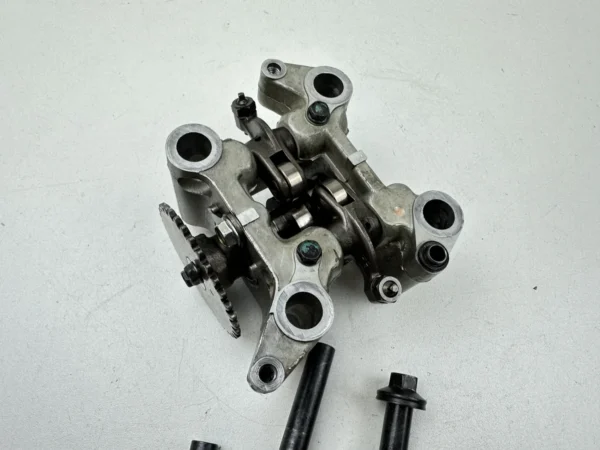 Composant piece moto d'occasion certifié en excellent état - Vendeur professionnel Dratom Parts