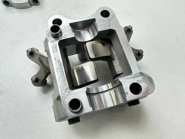 Composant piece moto d'occasion certifié en excellent état - Vendeur professionnel Dratom Parts
