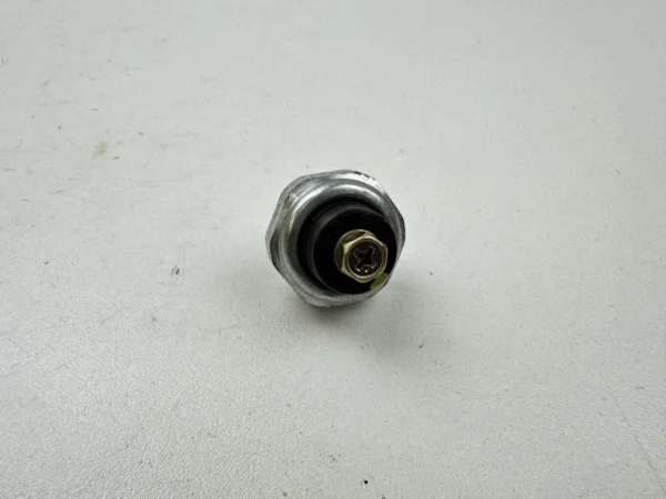 Pièce piece moto d'occasion authentique et vérifiée - Qualité garantie par Dratom Parts