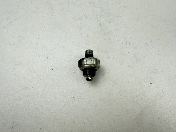 Pièce détachée piece moto d'origine contrôlée et testée - En stock chez Dratom Parts