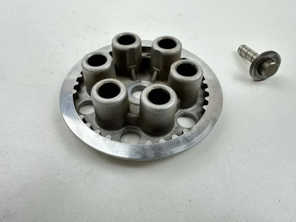 Pièce piece moto d'occasion authentique et vérifiée - Qualité garantie par Dratom Parts