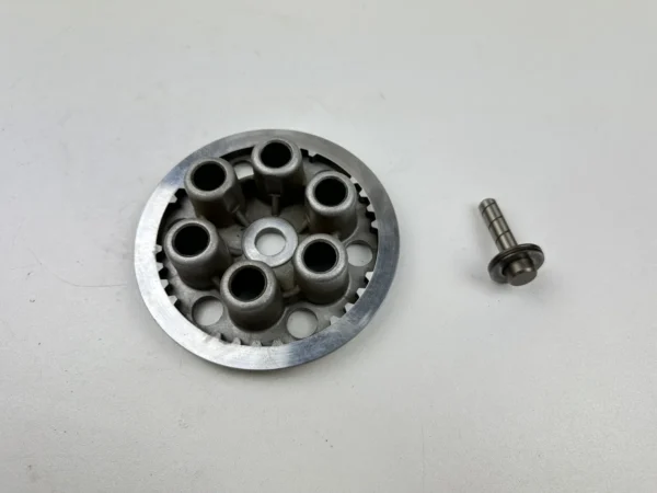 Composant piece moto d'occasion certifié en excellent état - Vendeur professionnel Dratom Parts
