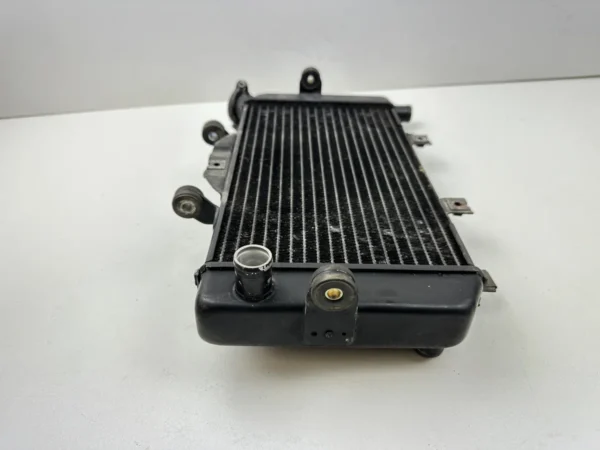 Composant piece moto d'occasion certifié en excellent état - Vendeur professionnel Dratom Parts