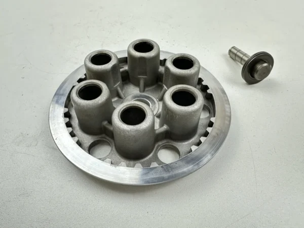 Pièce piece moto d'occasion authentique et vérifiée - Qualité garantie par Dratom Parts