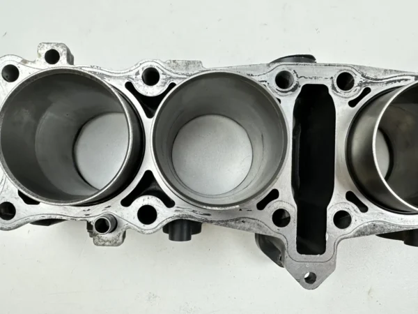 Pièce piece moto d'occasion authentique et vérifiée - Qualité garantie par Dratom Parts