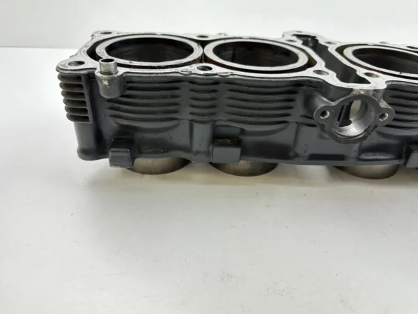 Pièce piece moto d'occasion authentique et vérifiée - Qualité garantie par Dratom Parts