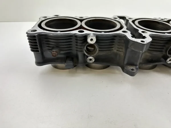 Pièce piece moto d'occasion authentique et vérifiée - Qualité garantie par Dratom Parts