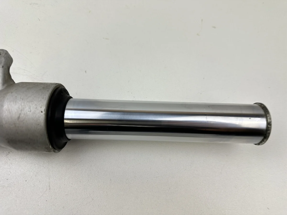 Dratom Parts piece moto 02 47 Pièce piece moto d'occasion authentique et vérifiée - Qualité garantie par Dratom Parts