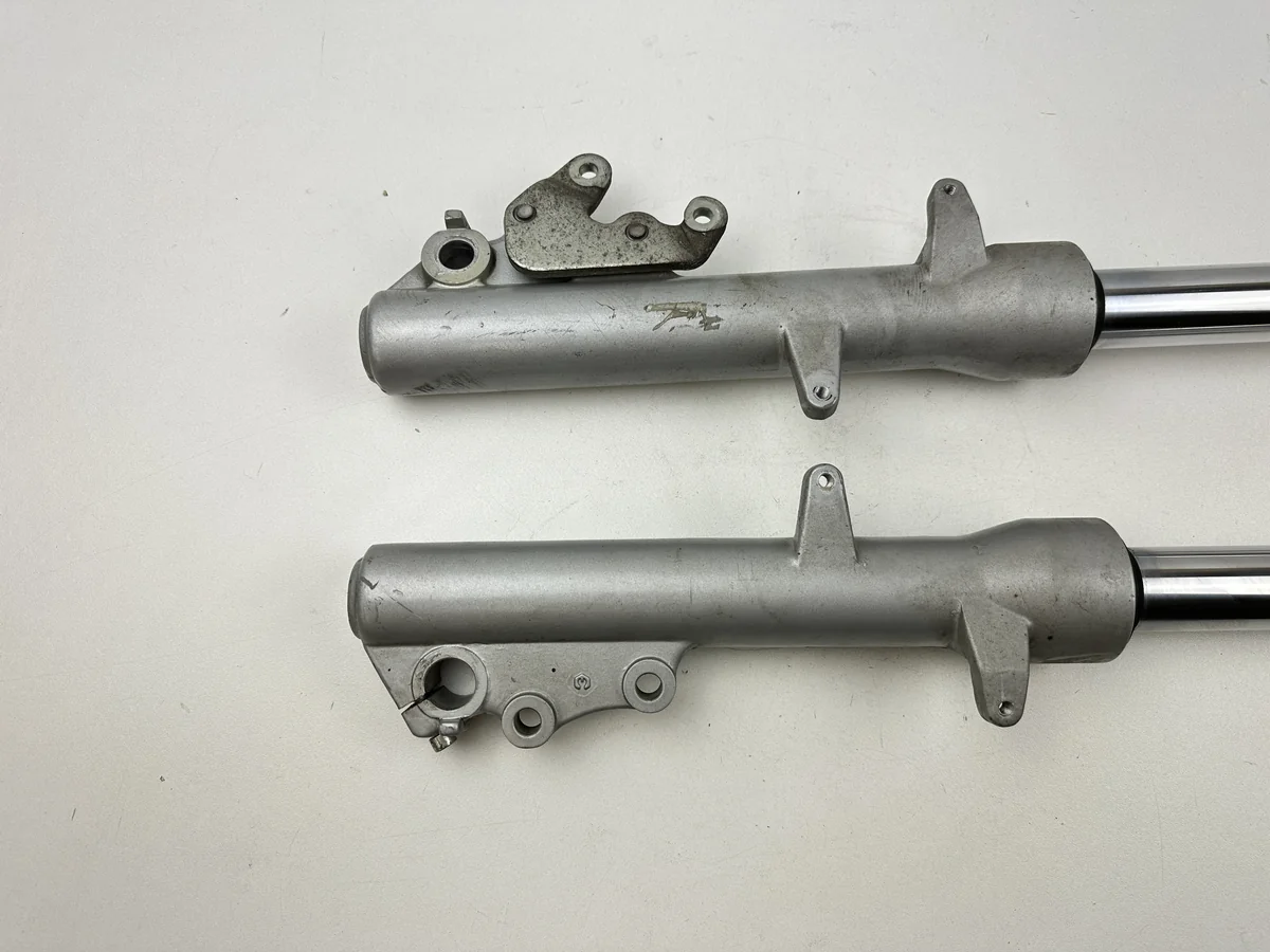 Dratom Parts piece moto 05 46 Pièce moto piece moto occasion premium sélectionnée par expert - Boutique Dratom Parts