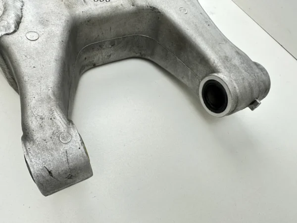 Pièce détachée piece moto d'origine contrôlée et testée - En stock chez Dratom Parts